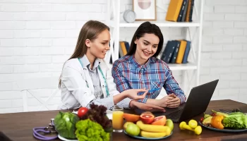How Naturopathic Doctors Evaluate Your Lifestyle and Diet in Consultations
